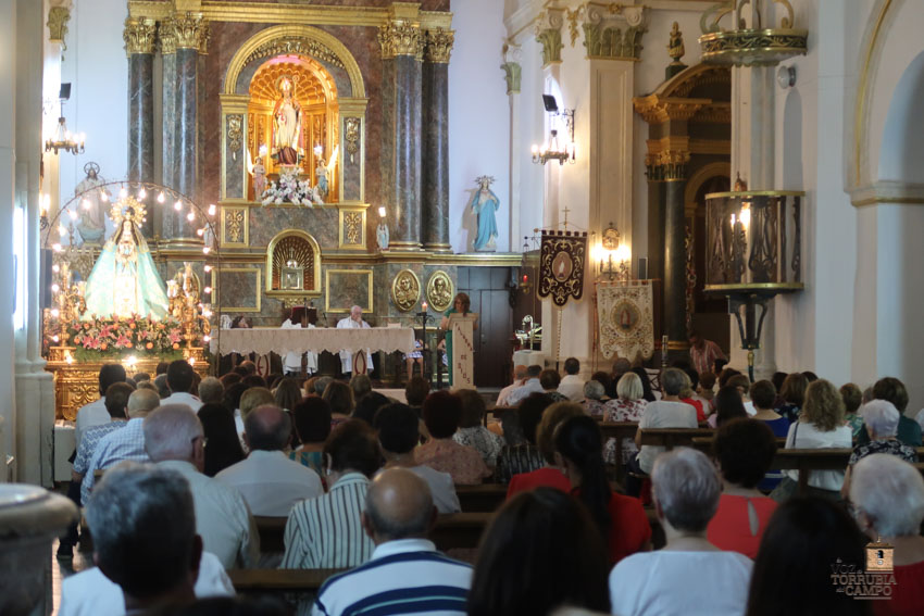 La Primera Novena vuelve a reunir a cientos de torrubianos y visitantes en torno a la Virgen del Valle 