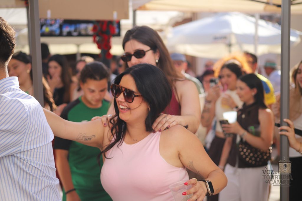 fiesta de los pueblos 143