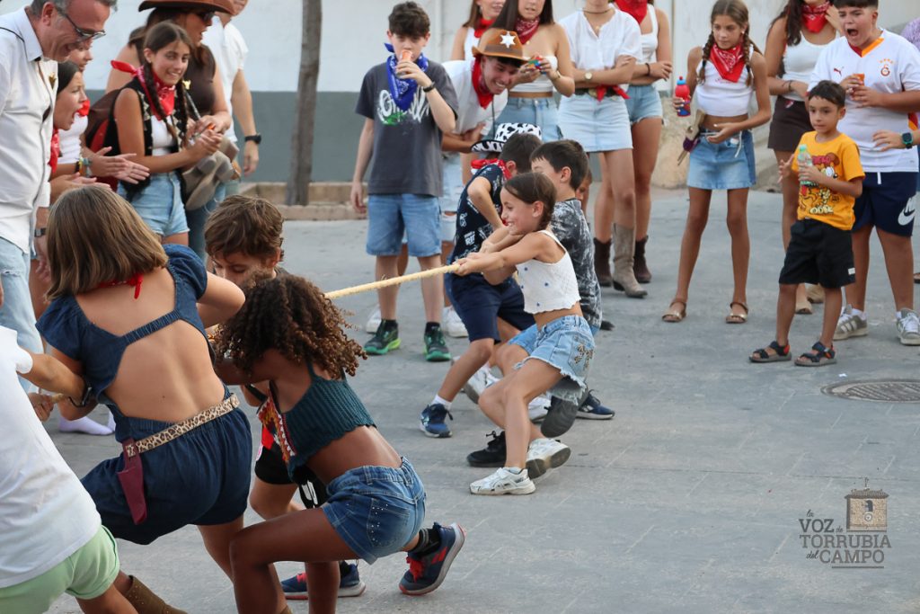Torrubia revive el espíritu del Lejano Oeste con una tarde de juegos, música y ambiente festivo 7 7P1A0116