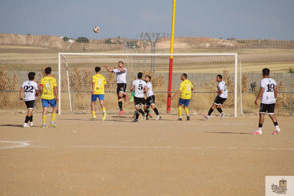 C.F. Torrubia cae por la mínima ante el C.D. Triana Tresjuncos en un nuevo amistoso 8 futbol 15 1