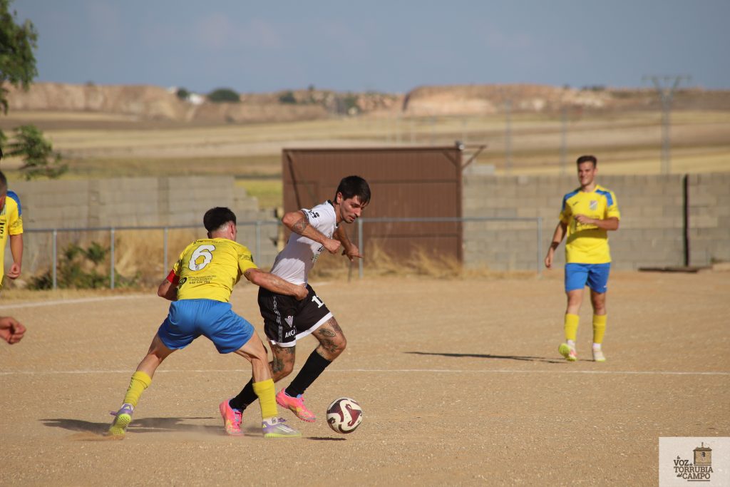 C.F. Torrubia cae por la mínima ante el C.D. Triana Tresjuncos en un nuevo amistoso 12 futbol 23