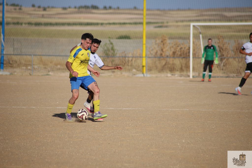 C.F. Torrubia cae por la mínima ante el C.D. Triana Tresjuncos en un nuevo amistoso 18 futbol 35