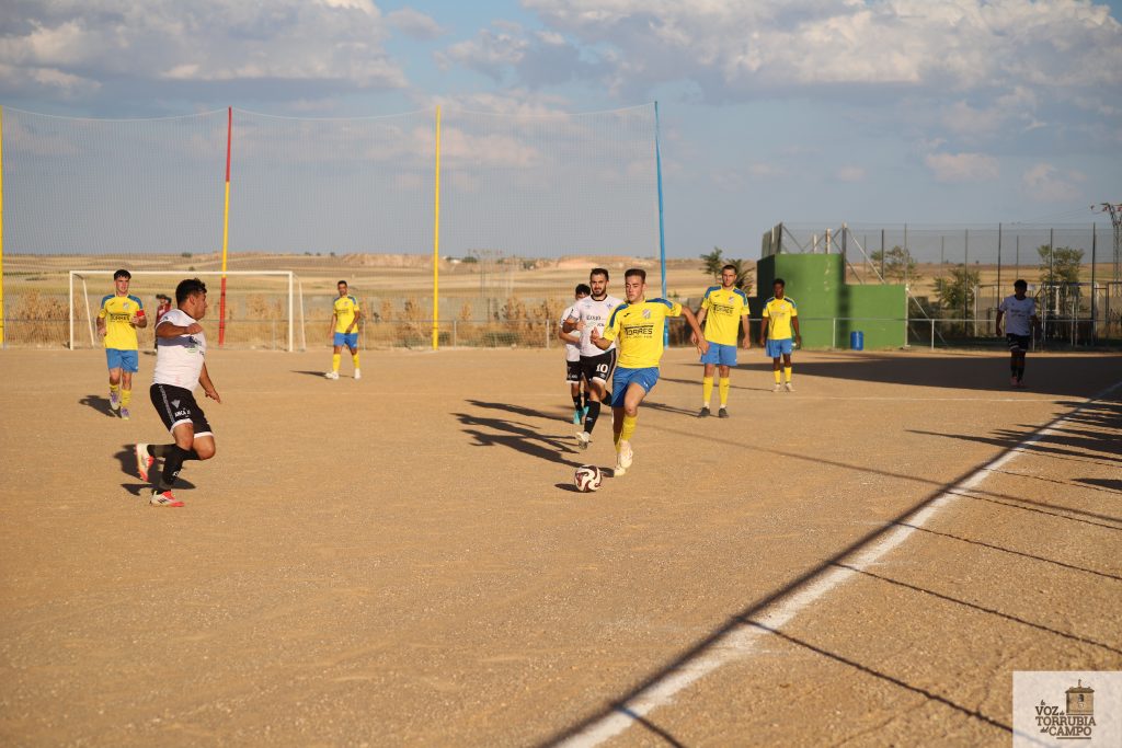 C.F. Torrubia cae por la mínima ante el C.D. Triana Tresjuncos en un nuevo amistoso 21 futbol 41