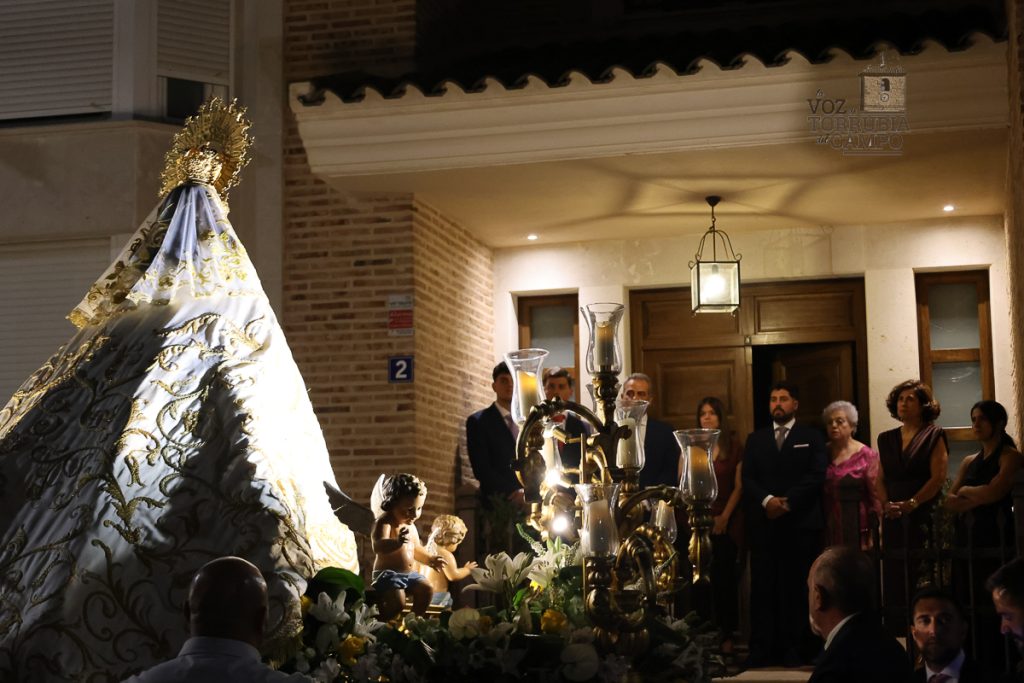 Procesion 19