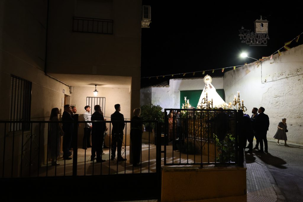 Procesion 27
